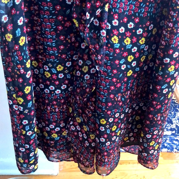 BCBGMAXAZRIA Black Floral Print Ruffled Front Sleeveless Shift Dress - Picture 5 of 8